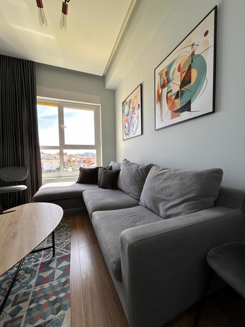 Picasso Apartment Tirana Bagian luar foto