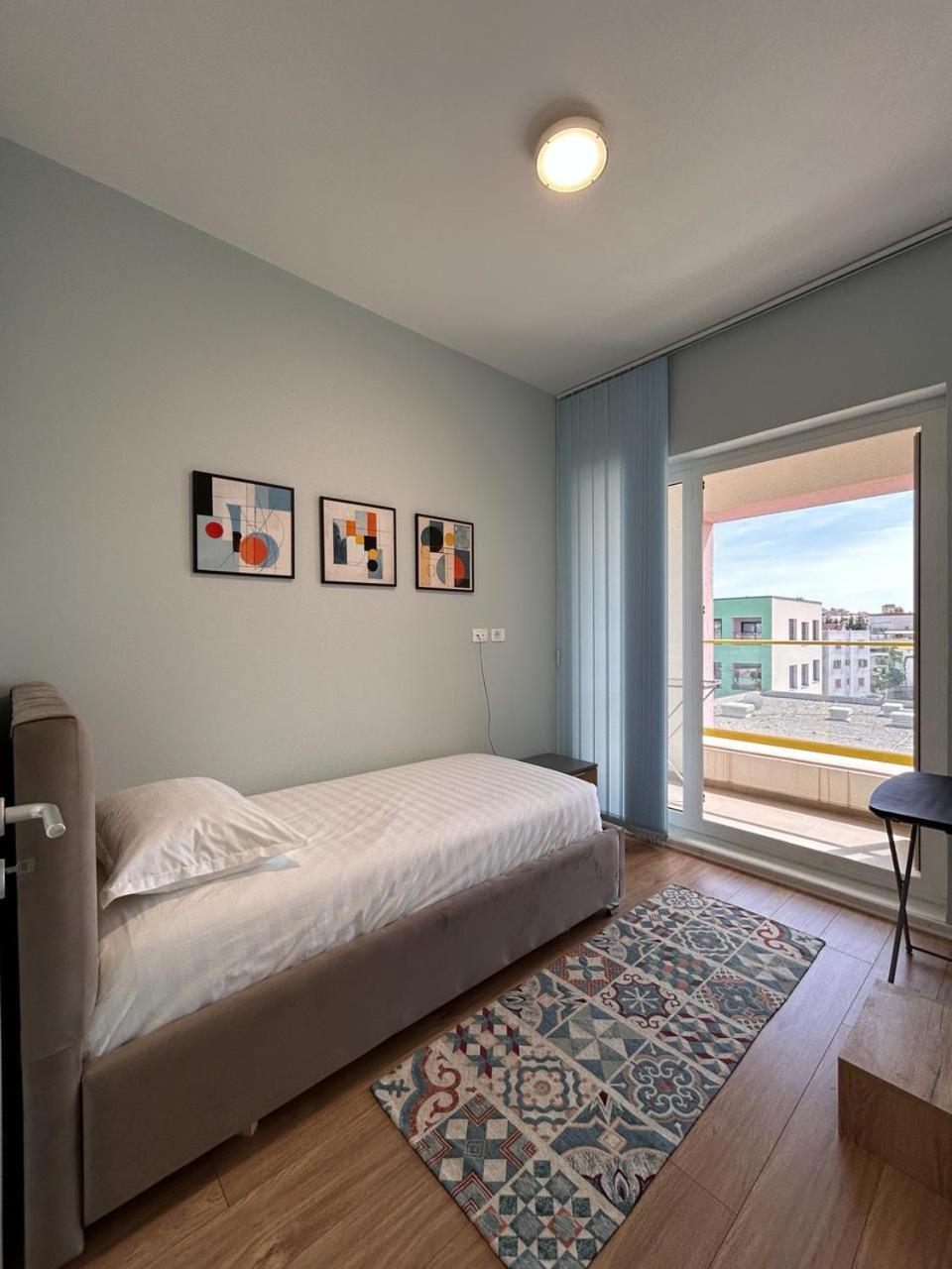 Picasso Apartment Tirana Bagian luar foto