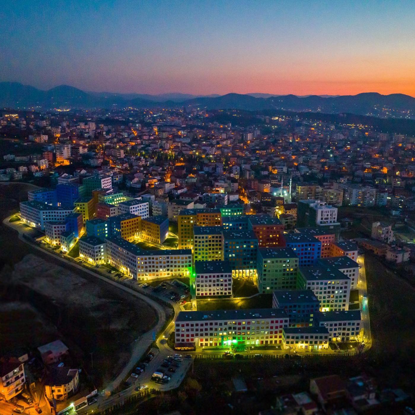 Picasso Apartment Tirana Bagian luar foto