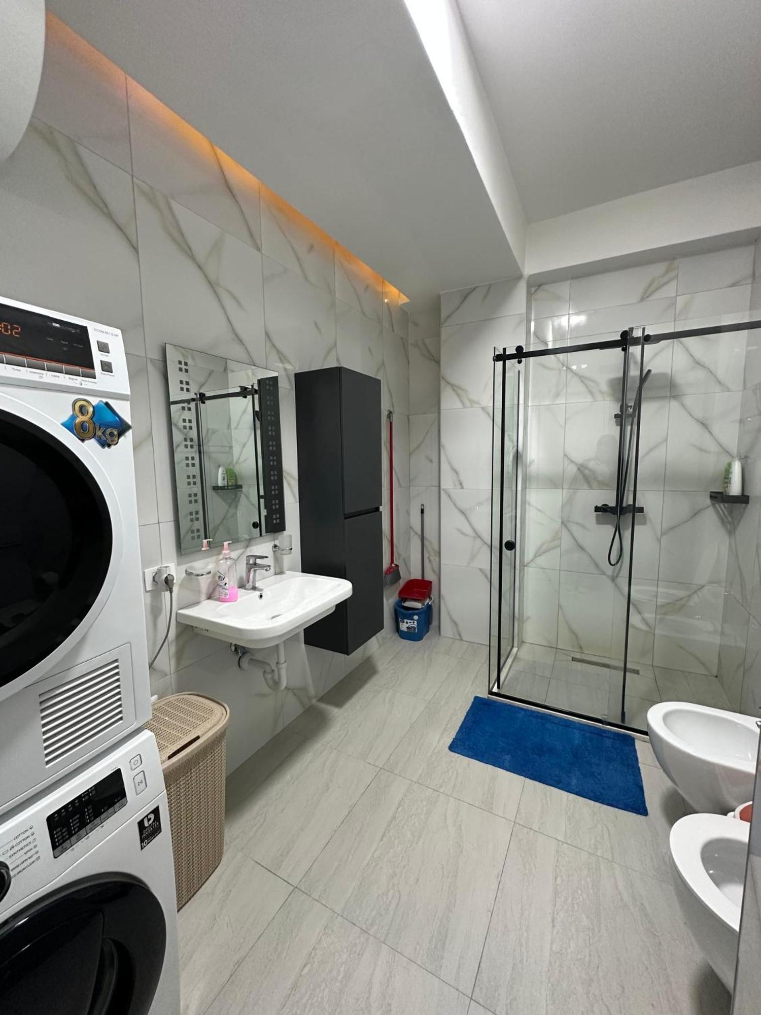 Picasso Apartment Tirana Bagian luar foto
