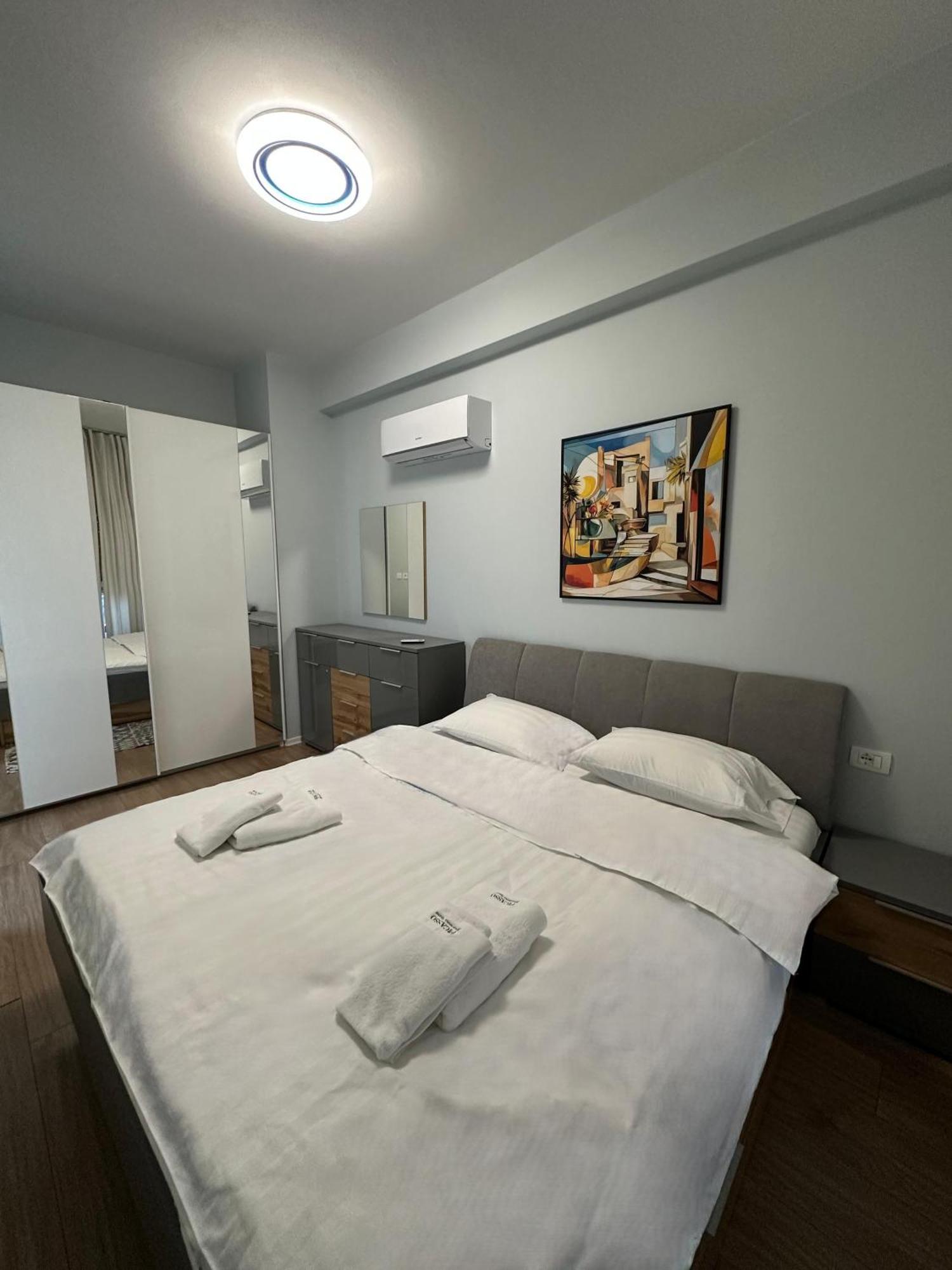 Picasso Apartment Tirana Bagian luar foto