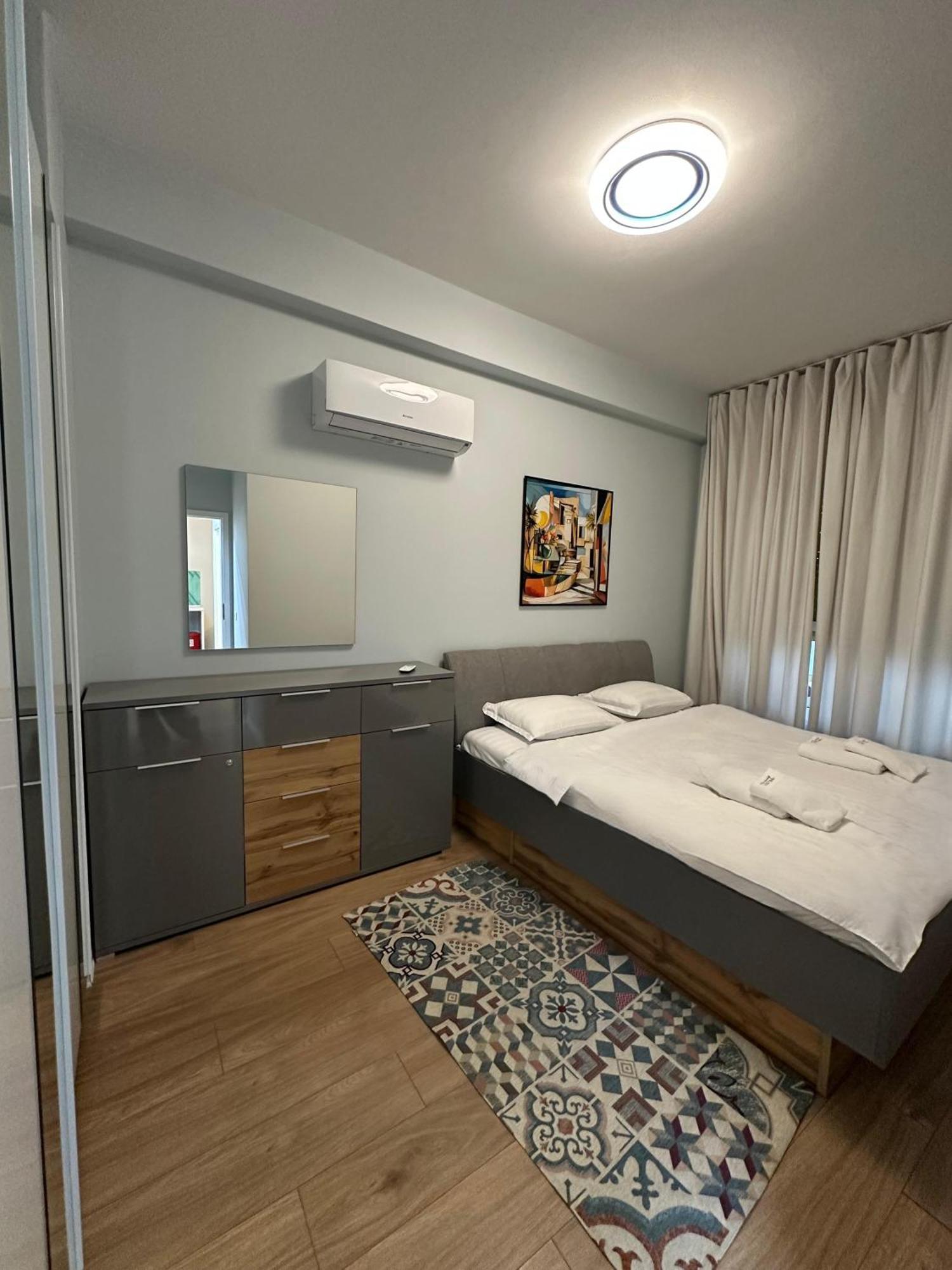 Picasso Apartment Tirana Bagian luar foto